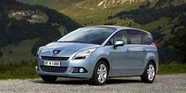 PEUGEOT 5008 I